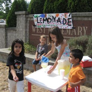 daycare children selling lemonade