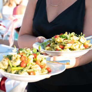 2018 picnic on the pier fundraiser for peace arch hospital